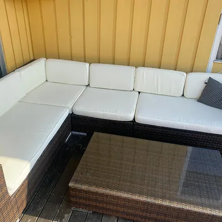 Just Like Bed & بورشغرون